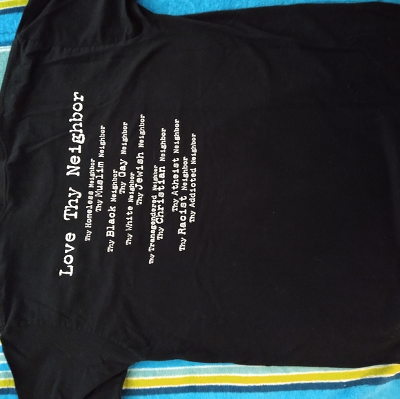 Love thy Neighbor t-shirt - Picture 7 of 7